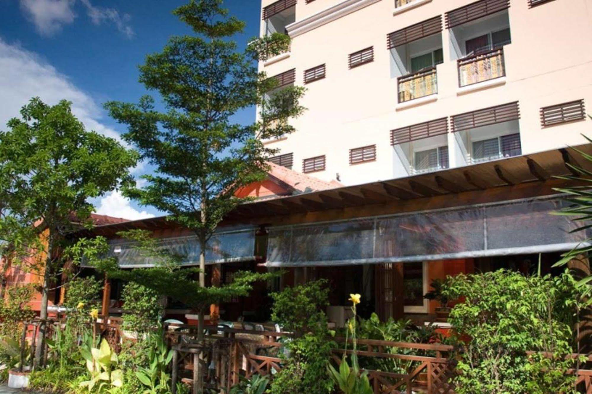 Oyo 280 Thai Garden Resort Banguecoque Exterior foto